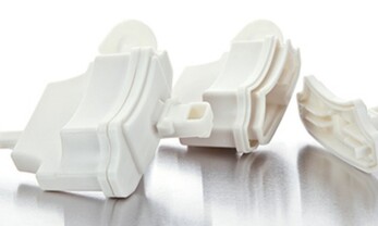 Verbinden van koelkastdemper door kunststoflassen Verbinden van koelkastdemper door kunststoflassen