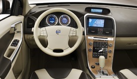 console centrale XC90 et XC60 assemblée par rivetage